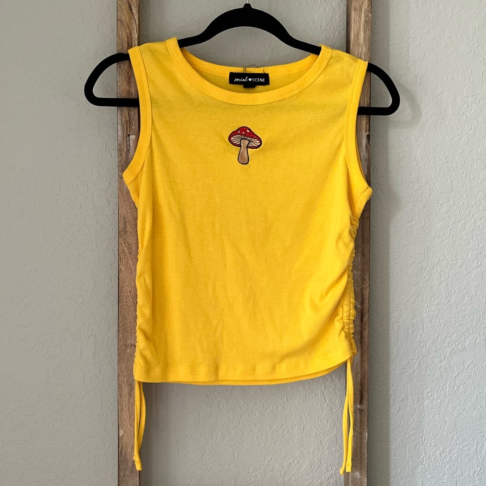 Cutesy Mushroom Yellow Tank Top Size L